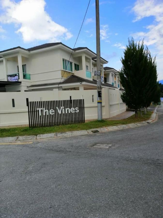 Alyaleesya Homestay Teres 伯恩仓 外观 照片